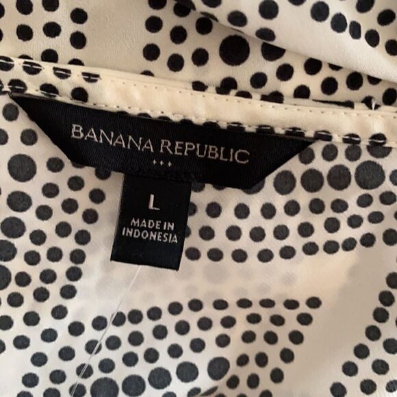 Banana Republic SILKY COWL-NECK CAMISOLE - Picture 8 of 10